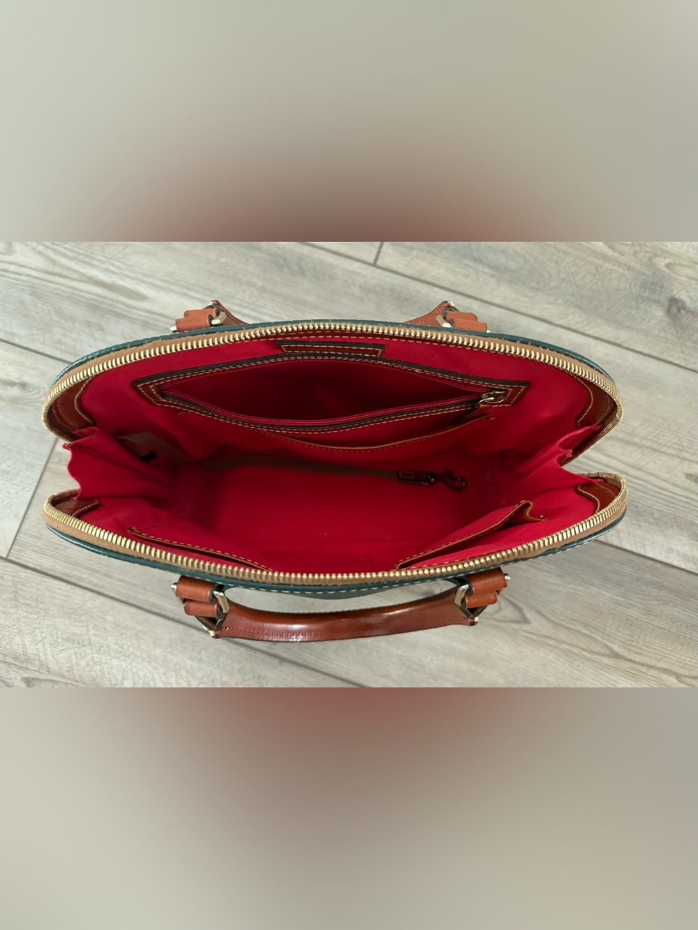 Dooney & Bourke handbag - Picture 6 of 9